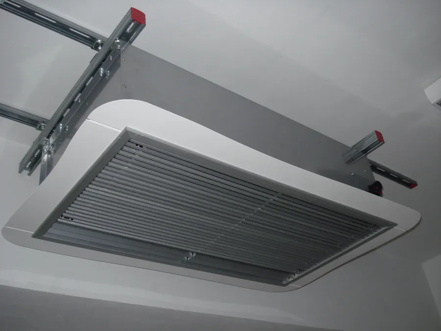 Concealed air curtain